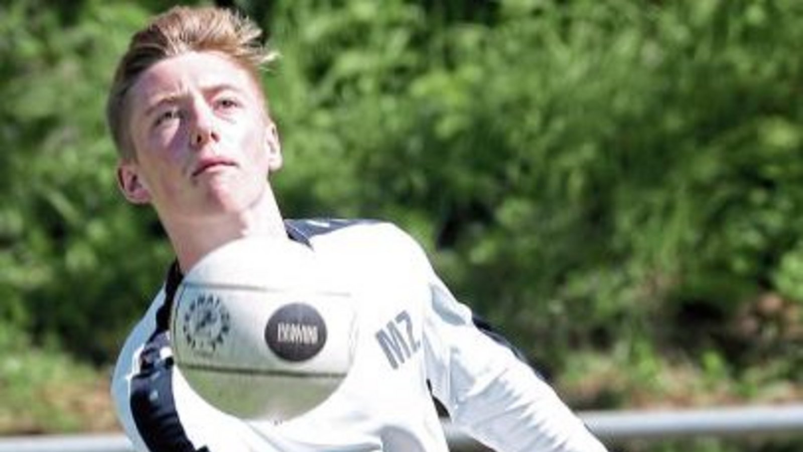 Vier Faustballer des TV Vaihingen haben beim Nominierungslehrgang für die U-18-WM unter Leitung der Bundestrainer intensive Einheiten absolviert. Im Uhrzeigersinn, beginnend links oben: Jacob Jungclaussen, Jakob Mahn, Nils Hantke und Maximilian Zöhrer. Fo