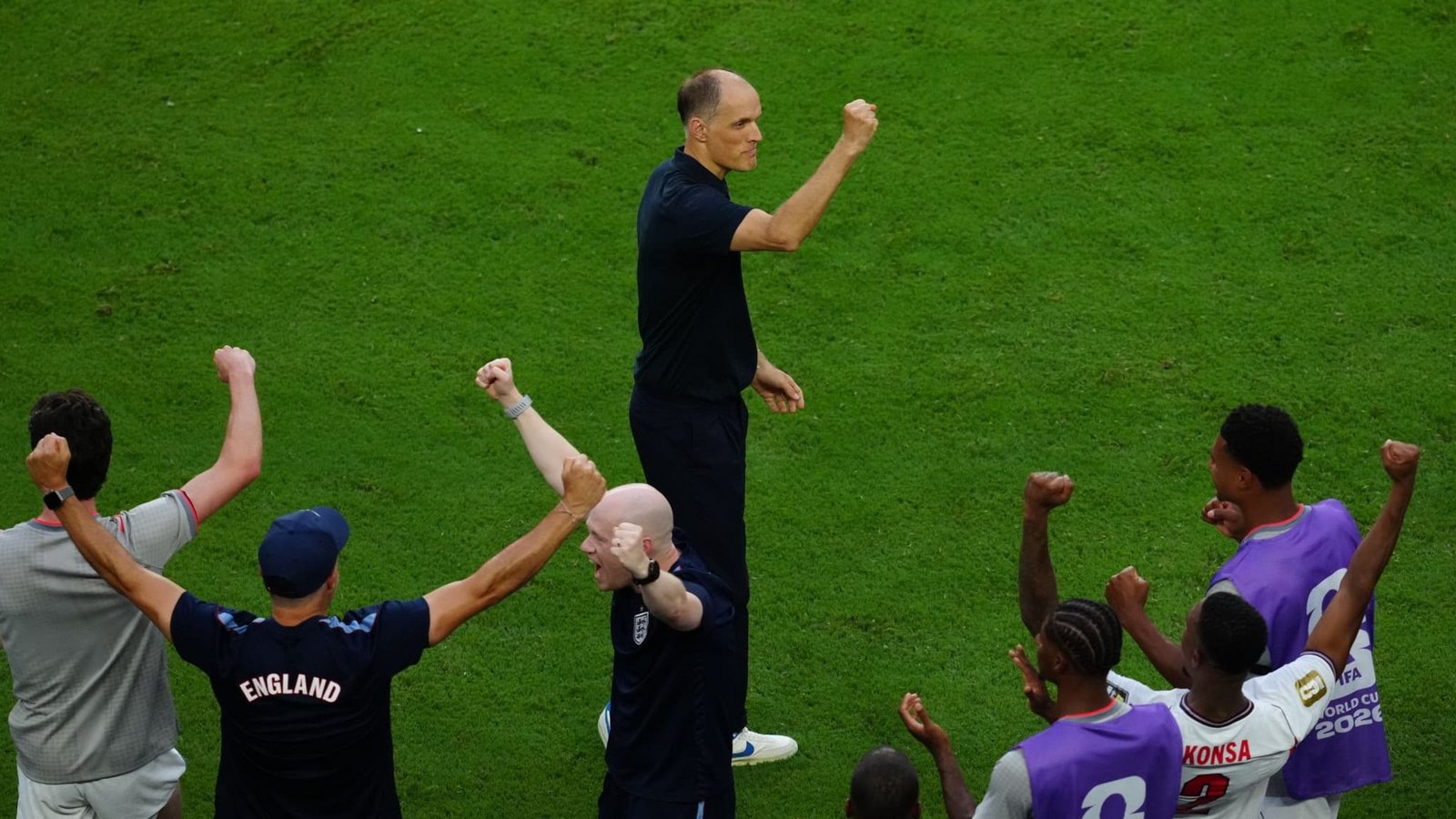 Thomas Tuchel (M) hat bei der WM viel Grund zum Jubel.Nick Potts/PA Wire/dpa Thomas Tuchel (M) hat bei der WM viel Grund zum Jubel.Nick Potts/PA Wire/dpa