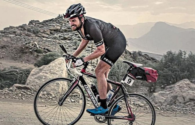 Jonas Deichmann hat etliche Kilometer mit dem Rad hinter sich.  Foto: p