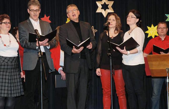 Bei der Weihnachtsfeier vom Liederkranz Eberdingen trat auch der Chor No Limits auf und stimmte die Besucher auf die Adventszeit ein. Foto: p