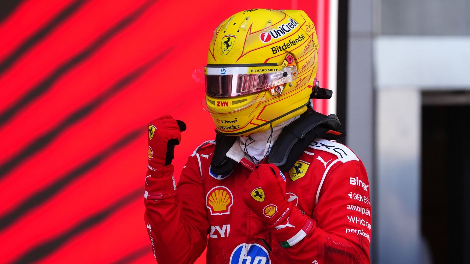 Zurück an der Spitze: Lewis Hamilton hat plötzlich wieder Titelhoffnungen.Foto: David Davies/PA Wire/dpa Zurück an der Spitze: Lewis Hamilton hat plötzlich wieder Titelhoffnungen.Foto: David Davies/PA Wire/dpa
