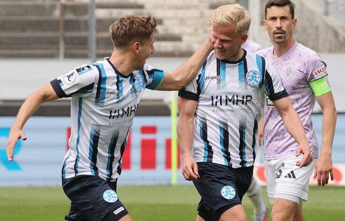 Nico Blank und Per Lockl wollen auch in Walldorf jubeln.<span class='image-autor'>Foto: IMAGO/Pressefoto Baumann</span>