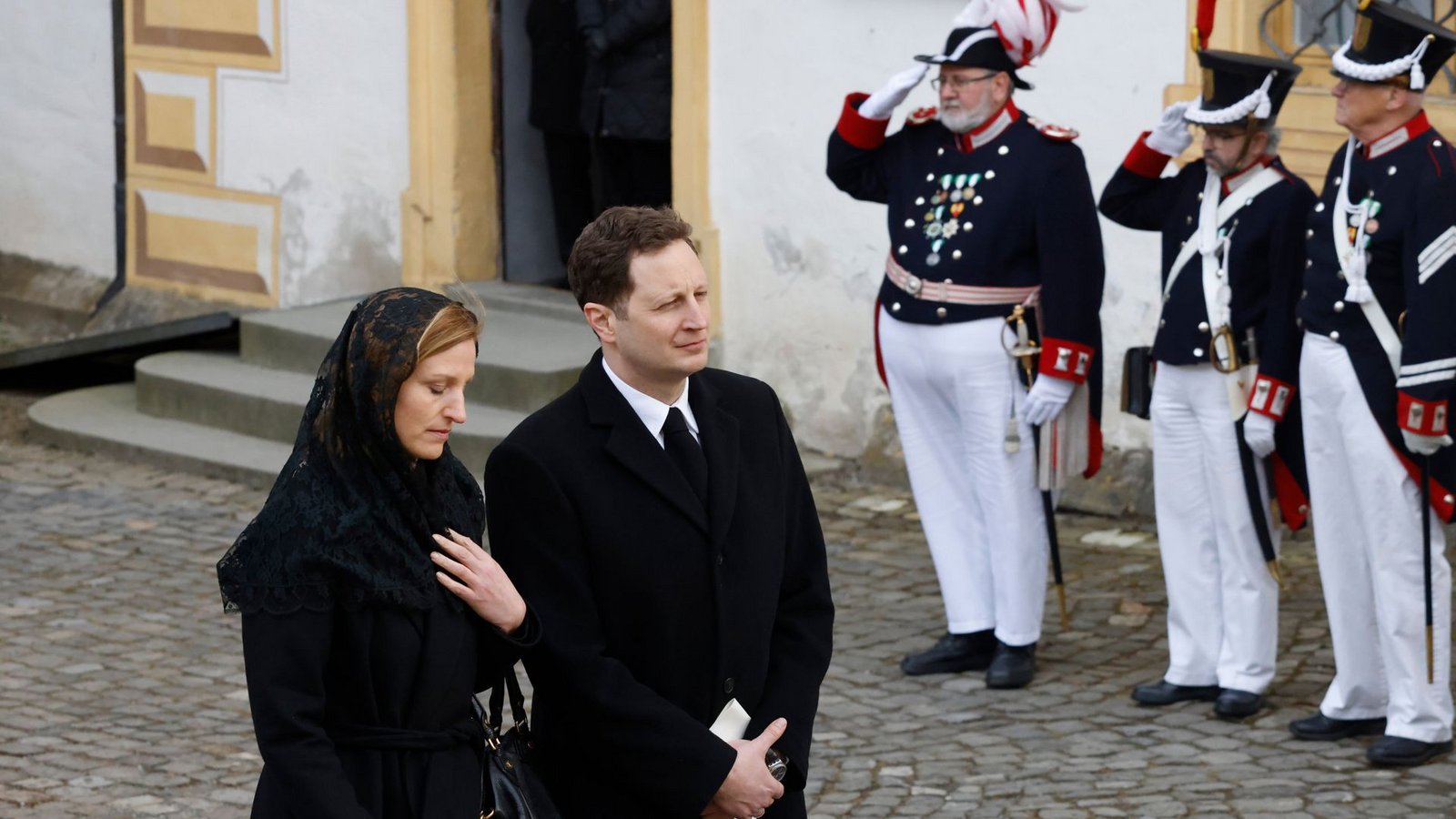 Georg Friedrich Prinz von Preußen und seine Frau SophieFoto: dpa/Philipp von Ditfurth Georg Friedrich Prinz von Preußen und seine Frau SophieFoto: dpa/Philipp von Ditfurth