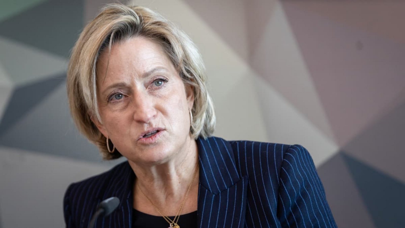 Wirtschaftsministerin Nicole Hoffmeister-Kraut (CDU) kommt nicht aus den Schlagzeilen.Christoph Schmidt/dpa