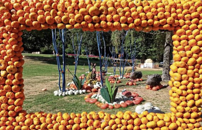 Bei tollem (Spät-)Sommerwetter bietet die Kürbisausstellung im Blühenden Barock in Ludwigsburg derzeit Genuss für alle Sinne. Foto: Gergen