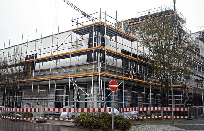 Großbaustelle: Die Sanierung des Rathauses Illingen gehört 2020 zu den größten Investitionen. Foto: Stahlfeld