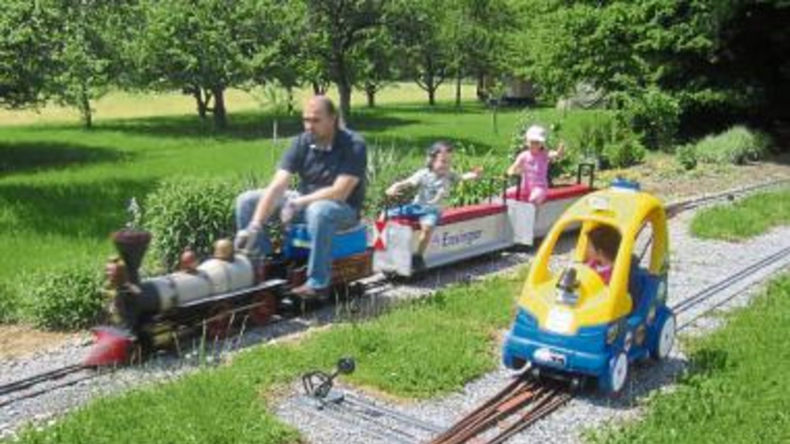 Die Kleineisenbahn dreht am Sonntag wieder ihre Runden. Foto: p Die Kleineisenbahn dreht am Sonntag wieder ihre Runden. Foto: p