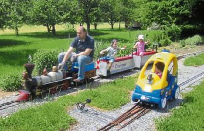 Die Kleineisenbahn dreht am Sonntag wieder ihre Runden.  Foto: p