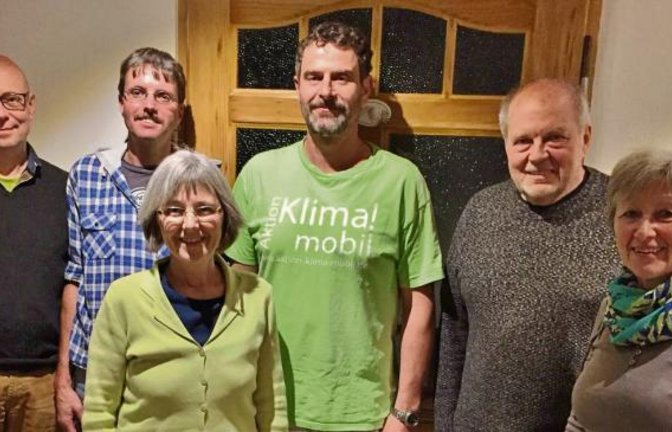 Pro Rad mit Unterstützung – von links Thomas Knodel, Bernd Bruckner, Stefanie Seemann, Thomas Messerschmidt, Klaus Kluge und Susi Rapp. Foto: p