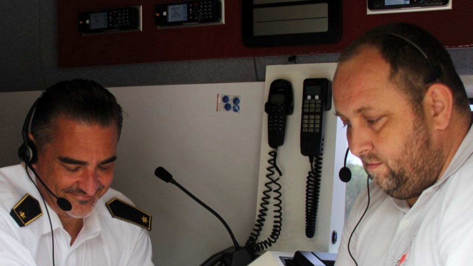 Alles im Blick: Das DRK, hier Steffen Schassberger (links) und Dominic Kombächer, ist regelmäßig bei der S-VKZ-Tour im Einsatz.