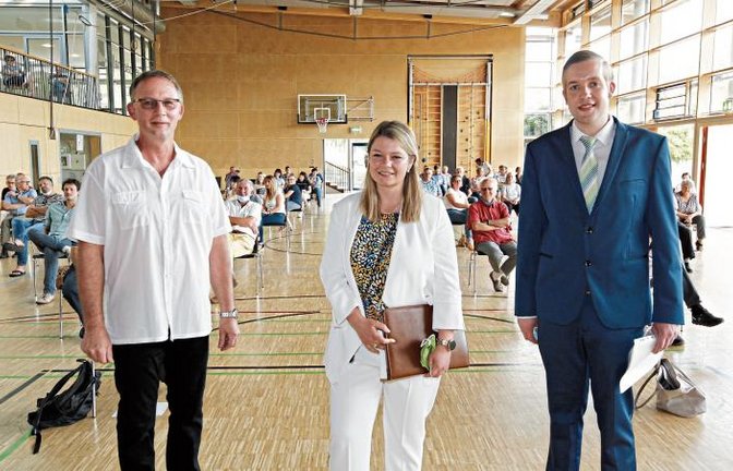 Das Kandidatentrio zur Sternenfelser Bürgermeisterwahl (von links): Hartmud Jung (54), Antonia Walch (28) und Sven Malthaner (32).  Foto: Kollros