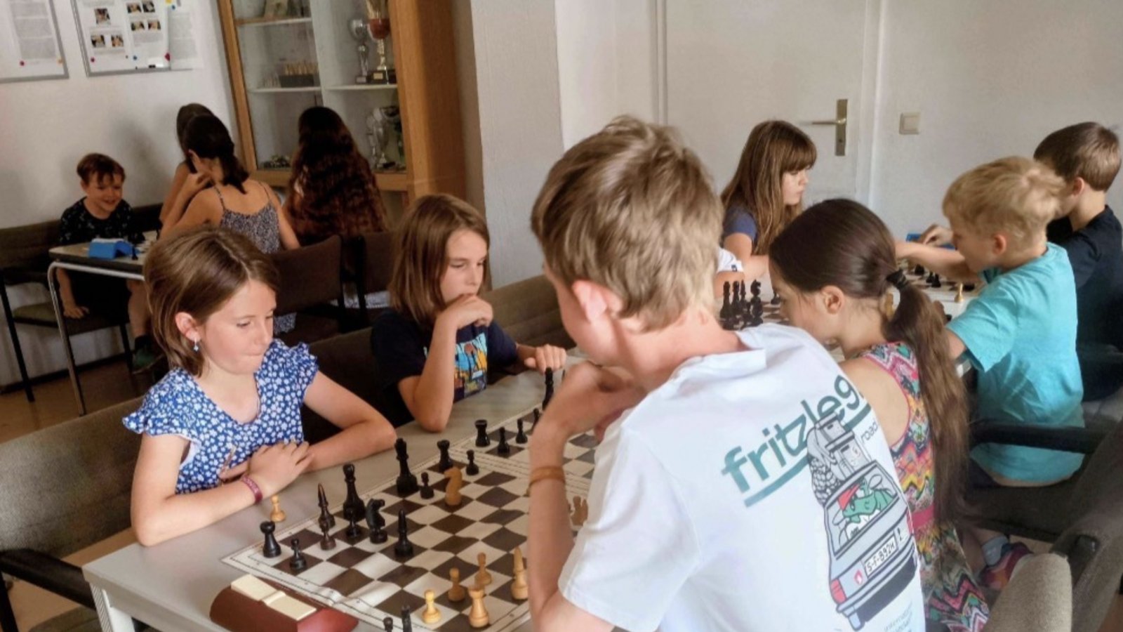 Höchste Konzentration herrscht beim Schachturnier der SVG Vaihingen. Die Nachwuchsspieler haben dabei erstaunliche Leistungen gezeigt. Foto: privat Höchste Konzentration herrscht beim Schachturnier der SVG Vaihingen. Die Nachwuchsspieler haben dabei erstaunliche Leistungen gezeigt. Foto: privat