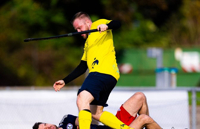 Hockey, Männer, TSV Ludwigsburg, CEV, Karim Kohler (stehend), Foto: Krause