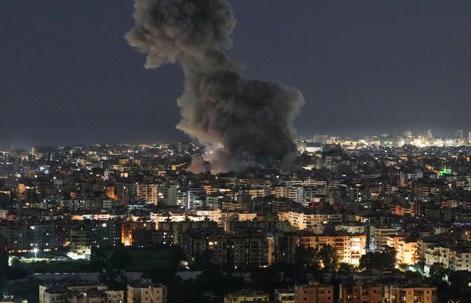 Israel bombardiert auch im Libanon weiter.<span class='image-autor'>Foto: Bilal Hussein/AP/dpa</span>