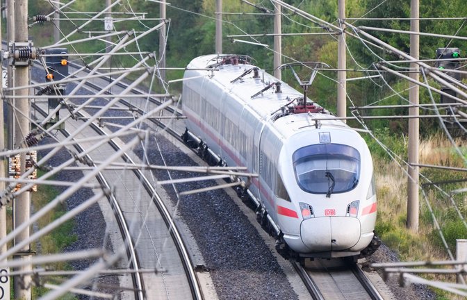 Die Deutsche Bahn beginnt am 1. Mai eine umfassende Sanierung der Strecke zwischen Hamburg und Hannover. (Archivbild)<span class='image-autor'>Foto: Julian Stratenschulte/dpa</span>
