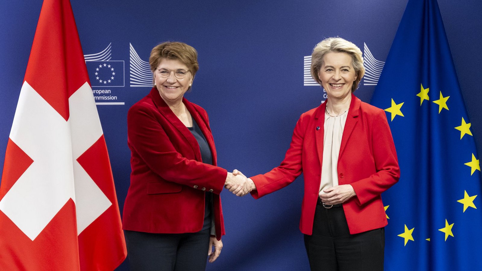 Der erste Schritt ist getan. Die Schweizer Bundespräsidentin Viola Amherd (links) und EU-Kommissionspräsidentin Ursula von der Leyen starten in Brüssel die Verhandlungen für einen Annäherungskurs.Foto: dpa/Alessandro Della Valle Der erste Schritt ist getan. Die Schweizer Bundespräsidentin Viola Amherd (links) und EU-Kommissionspräsidentin Ursula von der Leyen starten in Brüssel die Verhandlungen für einen Annäherungskurs.Foto: dpa/Alessandro Della Valle