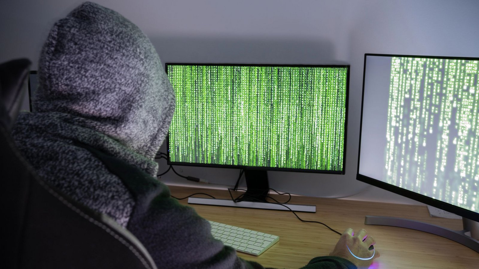 So genannte Trollfabriken sollen die öffentliche Meinung in westlichen Demokratien beeinflussen – insbesondere bei Wahlen. (Symbolbild)Foto: IMAGO/Depositphotos/victorttcd