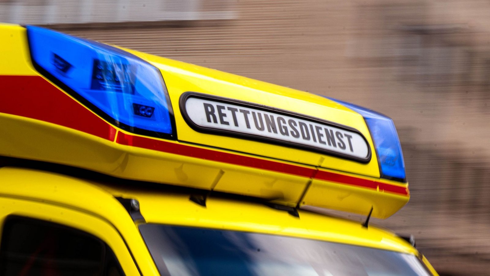 Für den jungen Motorradfahrer kam jede Hilfe zu spät. (Symbolbild)Foto: Sina Schuldt/dpa/Sina Schuldt Für den jungen Motorradfahrer kam jede Hilfe zu spät. (Symbolbild)Foto: Sina Schuldt/dpa/Sina Schuldt