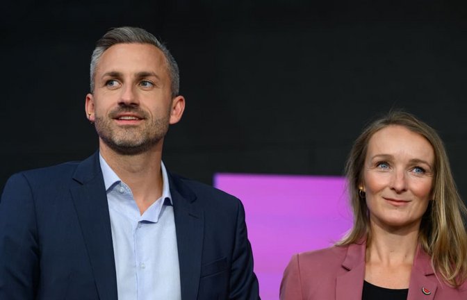 Ihre Parteien marschieren beim Ukraine-Kurs gemeinsam: Ulrich Siegmund (AfD) und Claudia Wittig (BSW), Spitzenkandidaten ihrer jeweiligen Parteien bei der kürzlichen Landtagswahl in Sachsen-Anhalt.<span class='image-autor'>Hendrik Schmidt/dpa</span>