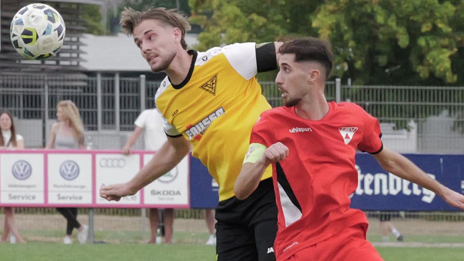 Der Mann, der den Weilimdorfern den Stecker zog: Nach David Govorusics (links) Tor zum 1:0 lief es für den TV Echterdingen im Süd-Nord-Derby.Günter E. Bergmann Der Mann, der den Weilimdorfern den Stecker zog: Nach David Govorusics (links) Tor zum 1:0 lief es für den TV Echterdingen im Süd-Nord-Derby.Günter E. Bergmann