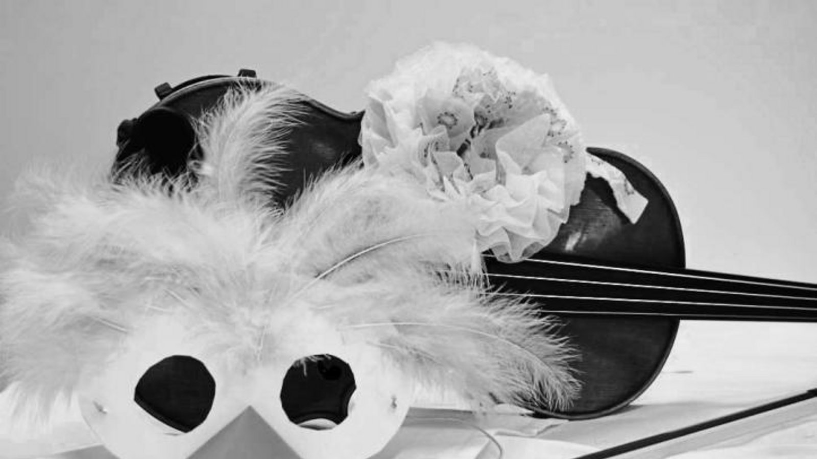 Die Violine darf beim Musiktheater nicht fehlen. Foto: p Die Violine darf beim Musiktheater nicht fehlen. Foto: p