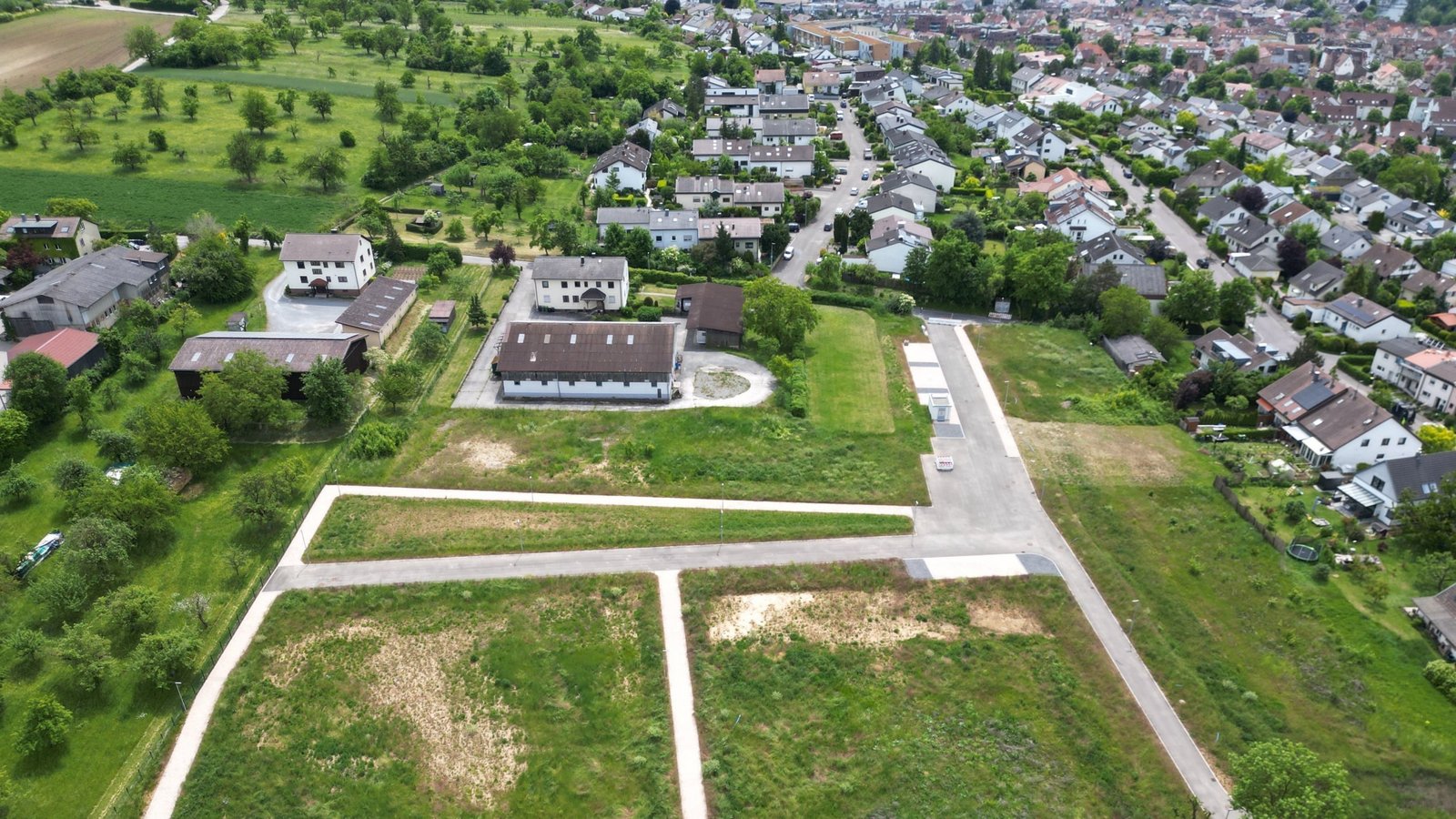 Gelingt es der Stadt, in der Leimengrube bezahlbaren Wohnraum zu schaffen? Die Bürgergenossenschaft Wohnen aus Ludwigsburg soll jetzt prüfen, ob sie grundsätzlich in dem Gebiet Mietwohnungen bauen möchte. Foto: Küppers Gelingt es der Stadt, in der Leimengrube bezahlbaren Wohnraum zu schaffen? Die Bürgergenossenschaft Wohnen aus Ludwigsburg soll jetzt prüfen, ob sie grundsätzlich in dem Gebiet Mietwohnungen bauen möchte. Foto: Küppers
