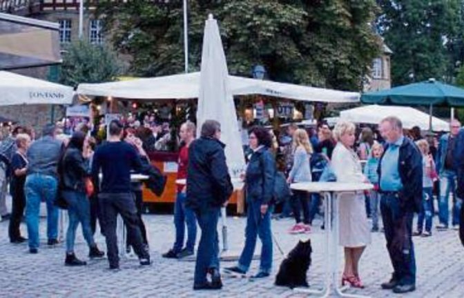 Schon zum Start des Summer Specials kamen Hunderte Besucher.  Fotos: Friedrich