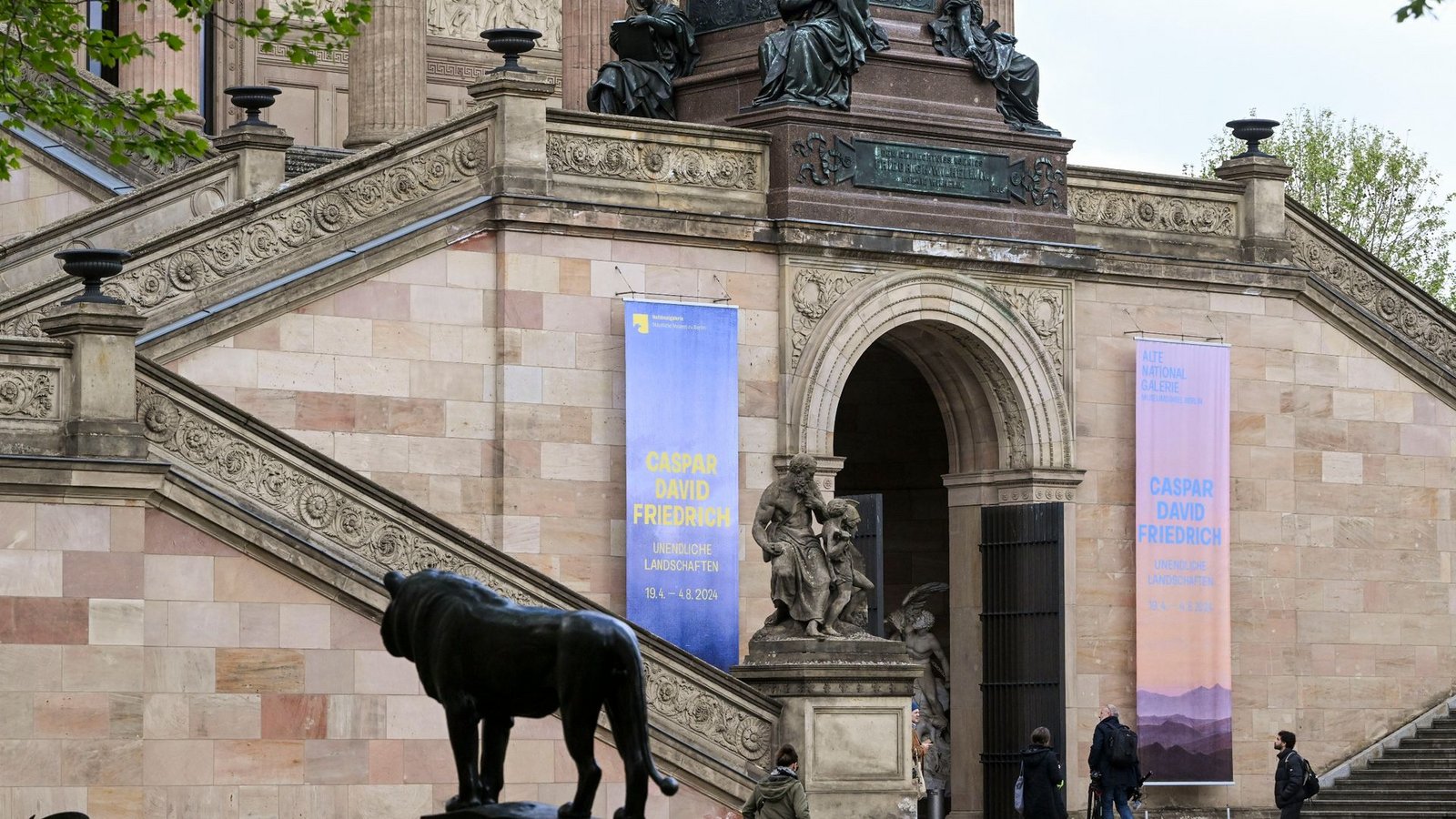 In der Alten Nationalgalerie in Berlin geht es um Caspar David Friedrich und die Natur.Foto: Jens Kalaene/dpa
