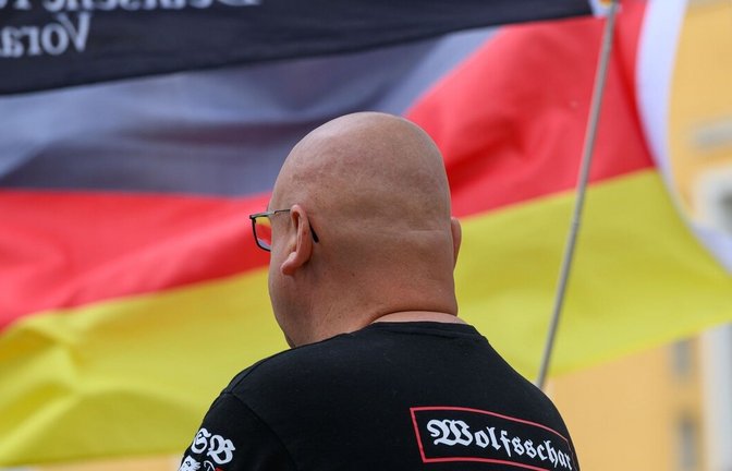 Rechtsextremistische Demontration in Eberswalde: die Ewiggestrigen sind aber nur ein Teil der Szene. In ihrem Denken gibt es auch Schnittmengen mit Linksextremisten.<span class='image-autor'>Foto: Patrick Pleul/dpa</span>