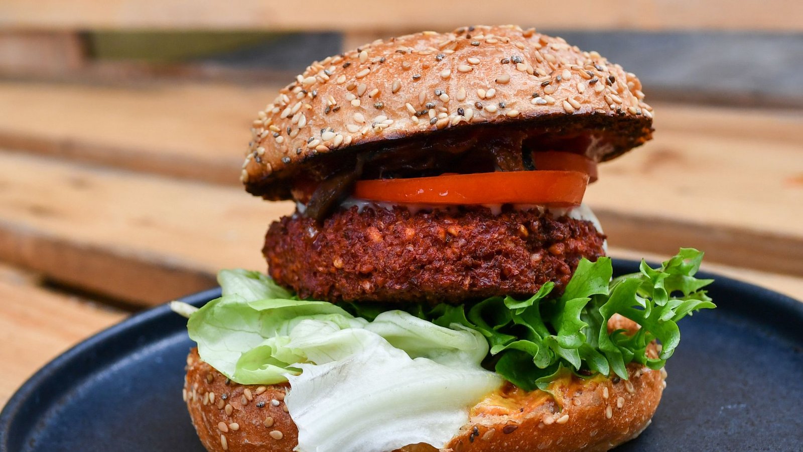 Fleisch oder nicht Fleisch – das ist hier die Frage.Foto: dpa/Jens Kalaene