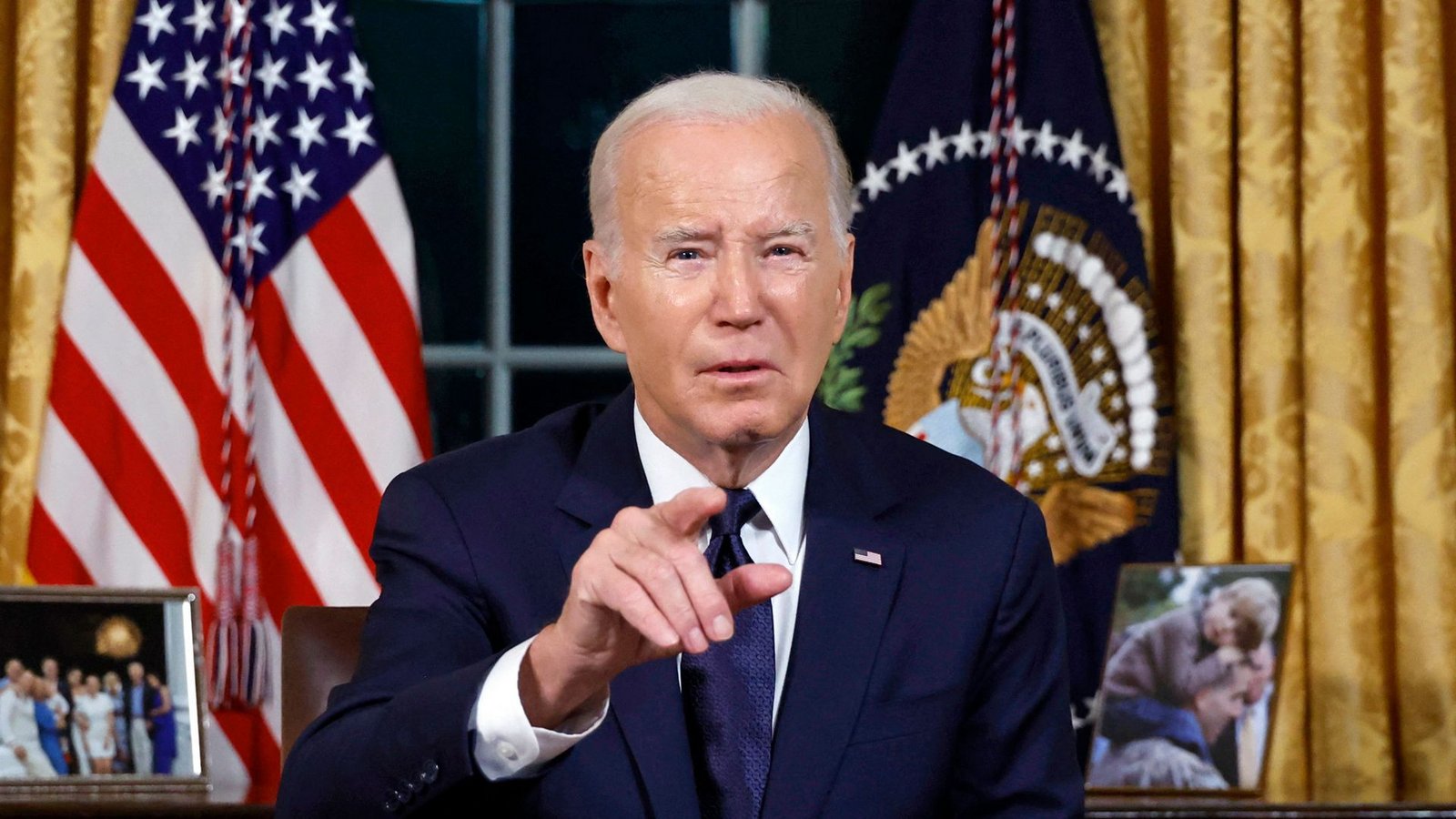 US-Präsident Joe Biden während seiner Rede an die Nation im Oval Office des Weißen Hauses in WashingtonFoto: AFP/Jonathan Ernst US-Präsident Joe Biden während seiner Rede an die Nation im Oval Office des Weißen Hauses in WashingtonFoto: AFP/Jonathan Ernst