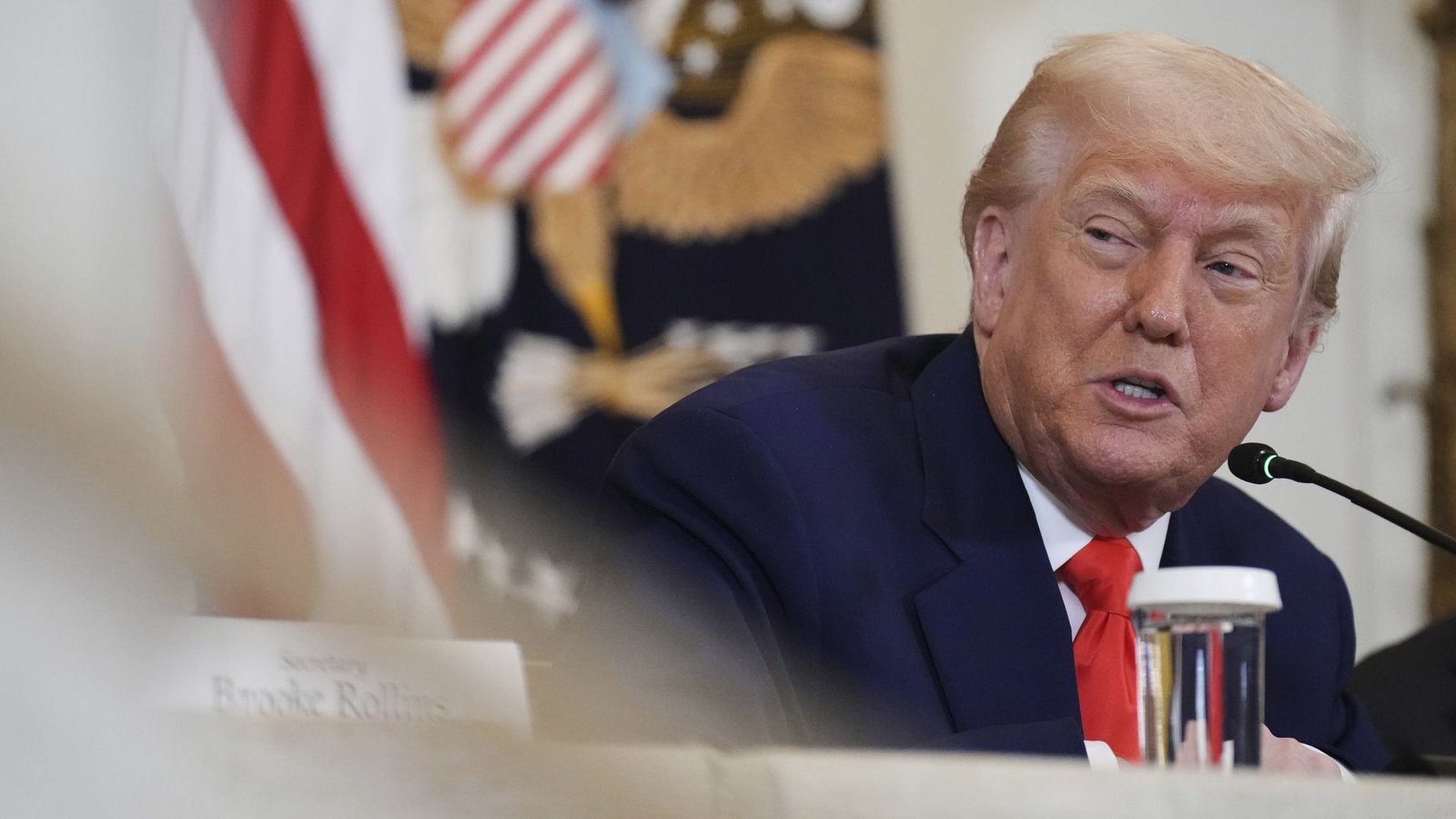 US-Präsident Donald Trump nimmt es mit der Wahrheit bisweilen nicht so genau und gilt als Feind der Wissenschaft. Nun will die EU davon profitieren.Foto: Jacquelyn Martin/AP/dpa US-Präsident Donald Trump nimmt es mit der Wahrheit bisweilen nicht so genau und gilt als Feind der Wissenschaft. Nun will die EU davon profitieren.Foto: Jacquelyn Martin/AP/dpa
