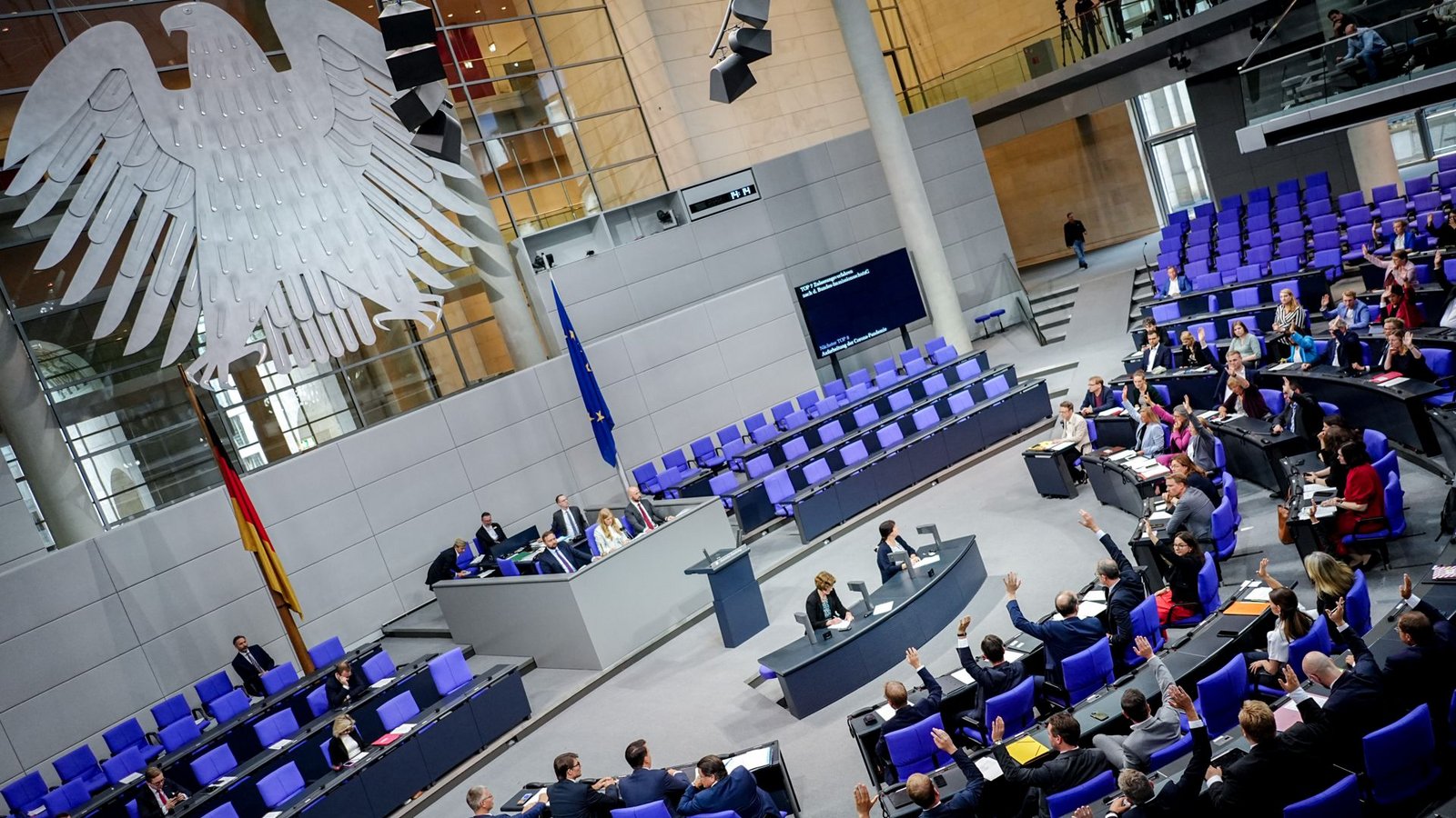 Im Oktober 2025 wurde laut Staatsanwaltschaft die Immunität des Abgeordneten aufgehoben. (Symbolbild)Foto: dpa/Kay Nietfeld Im Oktober 2025 wurde laut Staatsanwaltschaft die Immunität des Abgeordneten aufgehoben. (Symbolbild)Foto: dpa/Kay Nietfeld