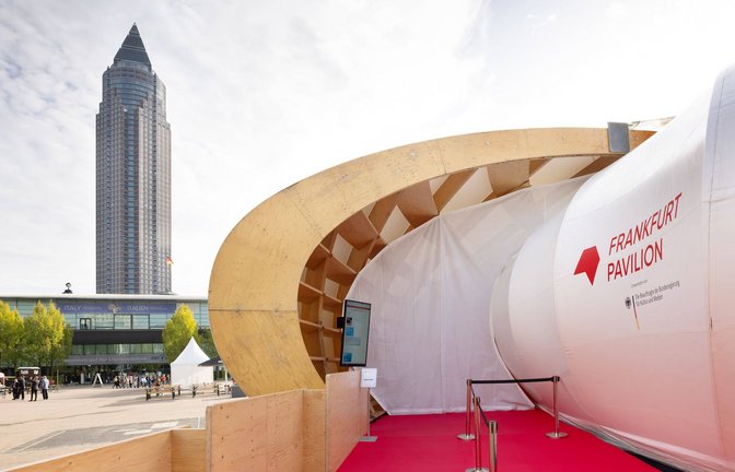 Bühne der Demokratie oder Meinungskorridor? Der Frankfurt Pavillon auf dem Buchmessengelände<span class='image-autor'>Foto: imago/Kessler-Sportfotografie</span>