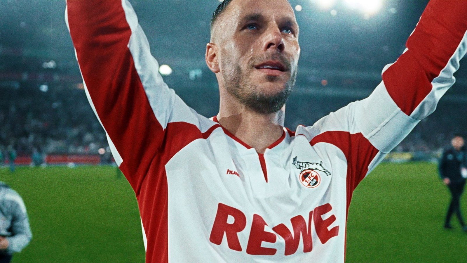 Die Doku "Poldi" über Fußballer Lukas Podolski ist seit 4. Juni auf Netflix streambar.Foto: -/Netflix/dpa Die Doku "Poldi" über Fußballer Lukas Podolski ist seit 4. Juni auf Netflix streambar.Foto: -/Netflix/dpa