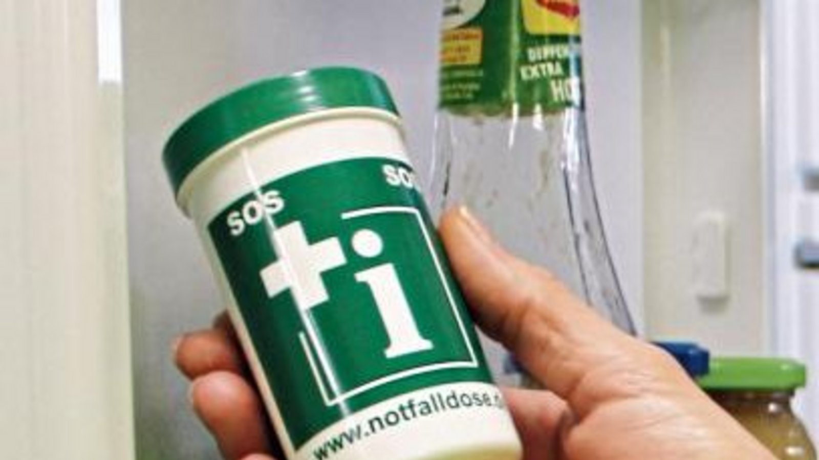 Die Dose im Kühlschrank kann Leben retten. p Die Dose im Kühlschrank kann Leben retten. p