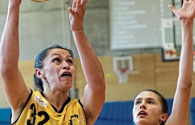 Rückkehrerin Viktoria Krell (links) ist die unumstrittene Führungsspielerin im neu aufgebauten Zweitligateam der BSG Basket Ludwigsburg. Foto: Archiv/privat