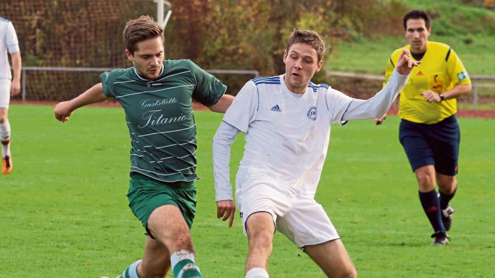 Sebastian Schüle (rechts) kam vor der Saison aus Oberriexingen und trägt seinen Teil zur guten Defensive des SV Illingen bei. Foto: Bürkle Sebastian Schüle (rechts) kam vor der Saison aus Oberriexingen und trägt seinen Teil zur guten Defensive des SV Illingen bei. Foto: Bürkle