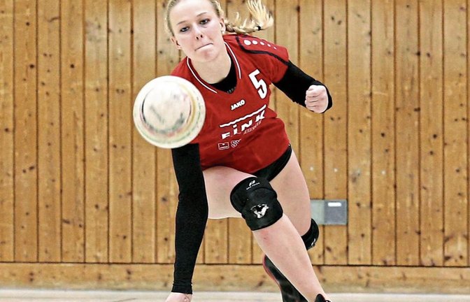 Natalie Lochmahr hat in Stammheim gut vorgelegt, so dass die Angreiferinnen im Spiel gegen Eibach die nötigen Punkte einfuhren. Foto: Küppers