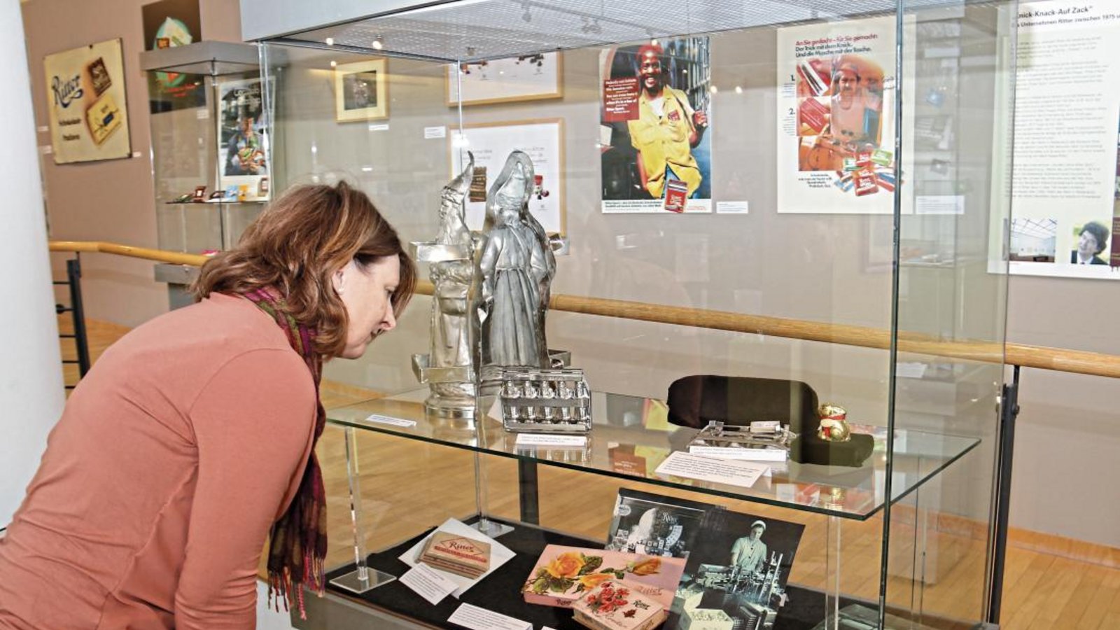 In der Ausstellung „Kakao und Schokolade“ im Stadtmuseum Sachsenheim sind auch Gegenstände aus dem Firmenarchiv von Ritter Sport zu sehen. In der Ausstellung „Kakao und Schokolade“ im Stadtmuseum Sachsenheim sind auch Gegenstände aus dem Firmenarchiv von Ritter Sport zu sehen.