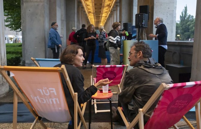 Chillen nach dem Museumsbesuch: die Kolonnaden-Bar by Vagabund auf der Museumsinsel Berlin<span class='image-autor'>Staatliche Museen zu Berlin / Juliane Eirich</span>