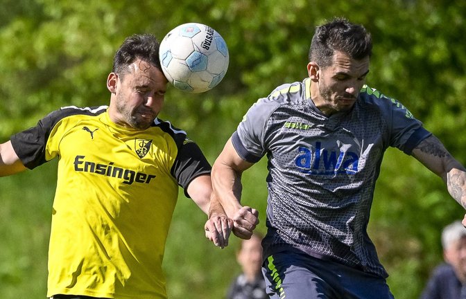Augen zu und durch heißt es für den Ensinger Jens Fischer (links) und Marcel Göttfert von der SGM Hohenhaslach/Freudental.   <span class='image-autor'>Foto: Leitner</span>