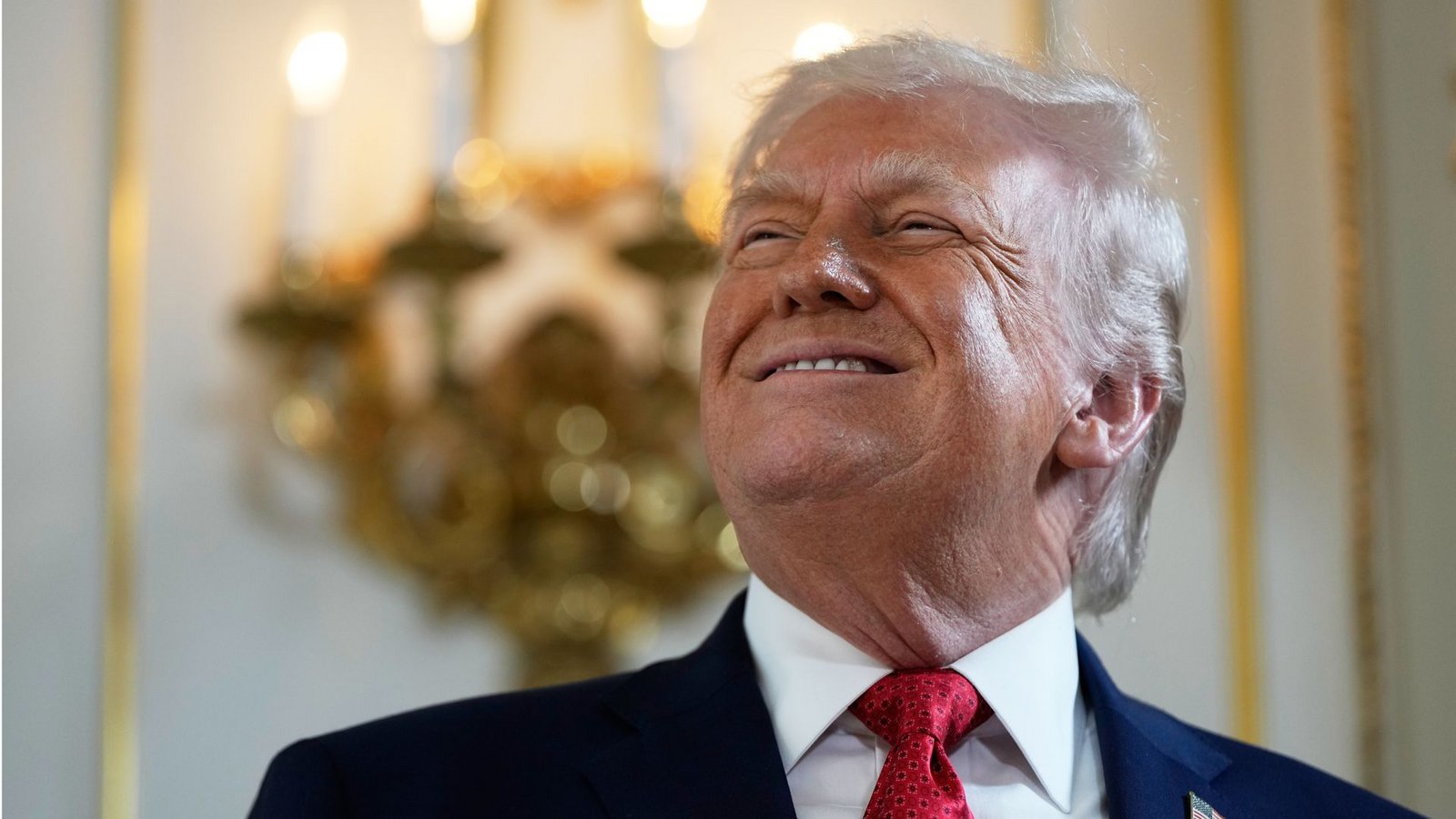 Donald Trump bei einem Auftritt in seinem Mar-a-Lago Club in Palm BeachFoto: Julia Demaree Nikhinson/AP/dpa Donald Trump bei einem Auftritt in seinem Mar-a-Lago Club in Palm BeachFoto: Julia Demaree Nikhinson/AP/dpa