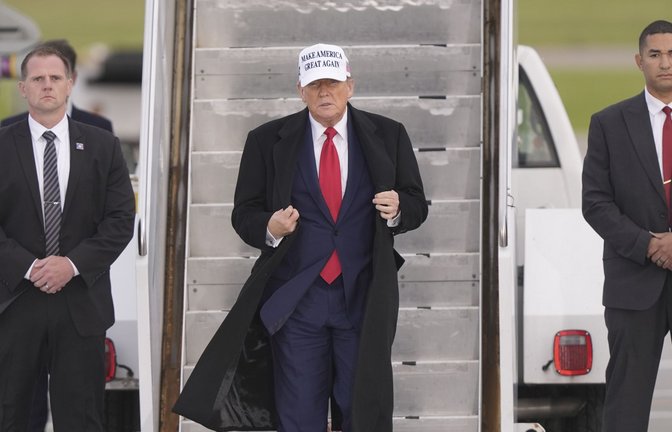 Präsident Trumps Regierung wurde angehalten, wieder geschlechtsneutrale Reisepässe auszustellen.<span class='image-autor'>Foto: Gerald Herbert/AP/dpa/Gerald Herbert</span>