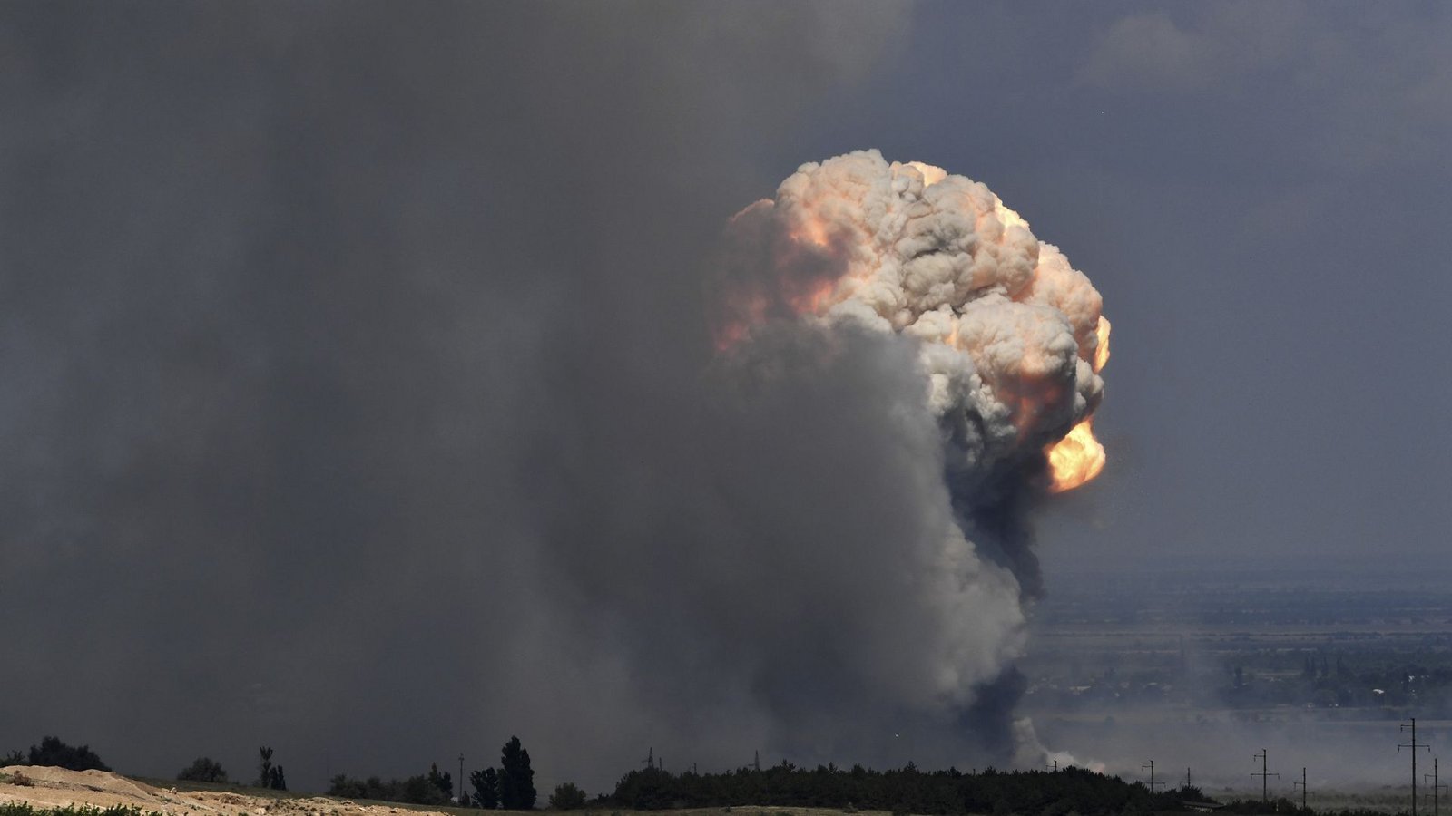 Eine Explosion auf russischem Territorium. Die Ukraine setzt seit Dienstag offenbar auch das ATACMS-Waffensystem ein.Foto: dpa/Viktor Korotayev Eine Explosion auf russischem Territorium. Die Ukraine setzt seit Dienstag offenbar auch das ATACMS-Waffensystem ein.Foto: dpa/Viktor Korotayev
