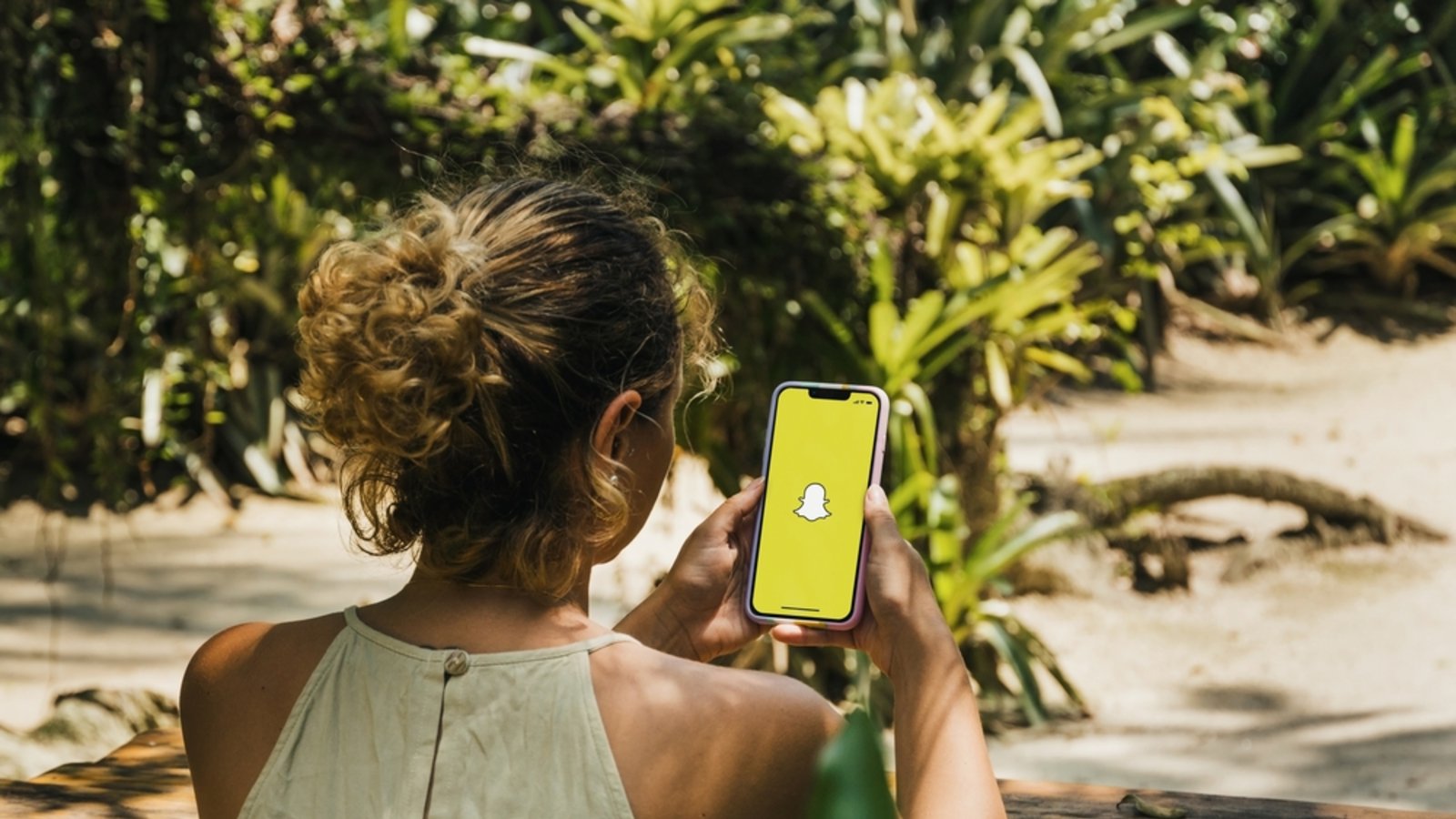 „rs“ gehört zu den Abkürzungen, die insbesondere auf Snapchat eine Bedeutung haben.Foto: Diego Thomazini / shutterstock.com „rs“ gehört zu den Abkürzungen, die insbesondere auf Snapchat eine Bedeutung haben.Foto: Diego Thomazini / shutterstock.com