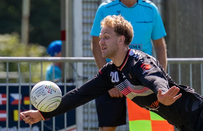 Tobias Maurer glänzte bei seinem Nationalmannschaftsdebüt mit zahlreichen starken Rettungsaktionen. <span class='image-autor'>Foto: Deutsche Faustball Liga/Spille</span>
