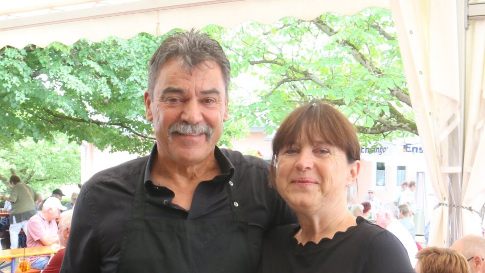 Ute und Georg Burkhardt freuen sich über das gelungene Fest zum 25-jährigen Jubiläum. Ute und Georg Burkhardt freuen sich über das gelungene Fest zum 25-jährigen Jubiläum.