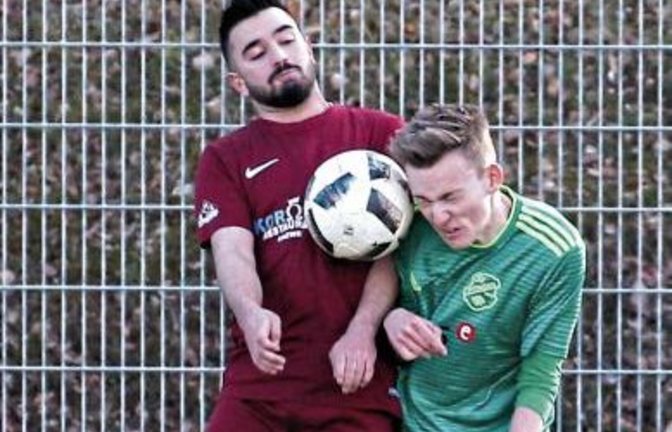 Bastian Werthwein (rechts) gehört beim SV Iptingen zu den Stammkräften, für die es am Sonntag wieder losgeht.  Foto: Küppers