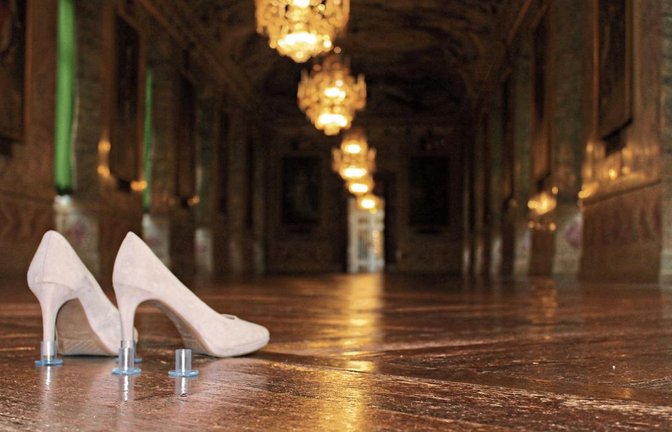 Bei Hochzeitsfotos gibt es künftig Absatzschoner im Schloss Ludwigsburg. Foto: SSG